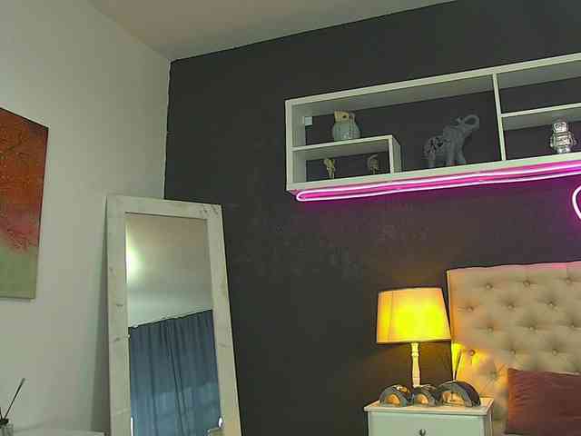 TaniaKarevina webcam
