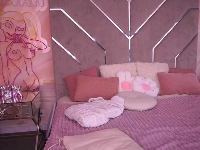 CandyGraces live cam on BongaCams