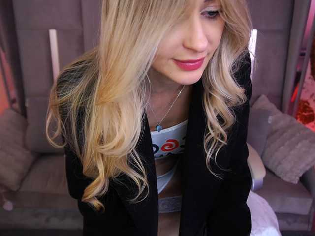 CandyGraces live cam on BongaCams