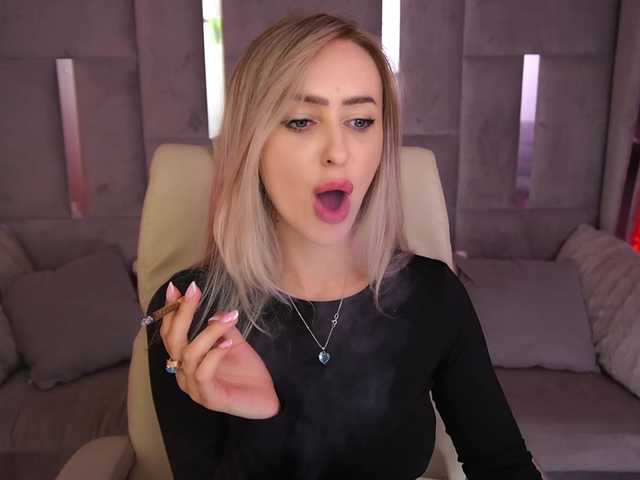 CandyGraces live cam on BongaCams