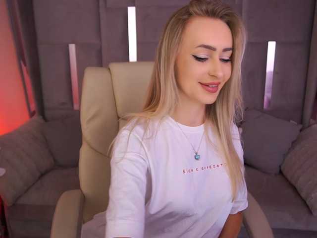 CandyGraces live cam on BongaCams