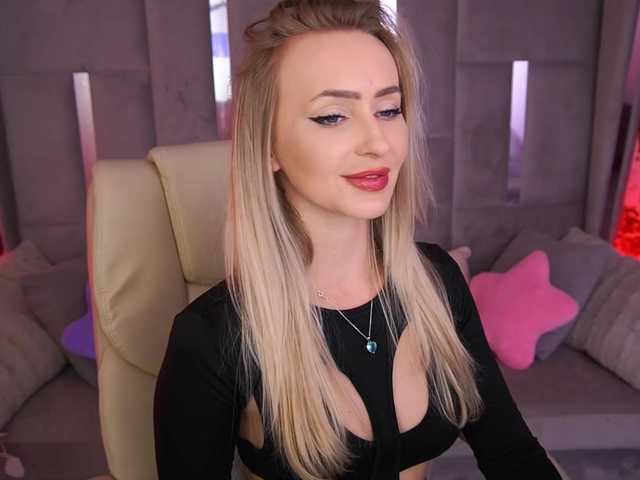 CandyGraces live cam on BongaCams