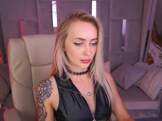 CandyGraces live cam on BongaCams