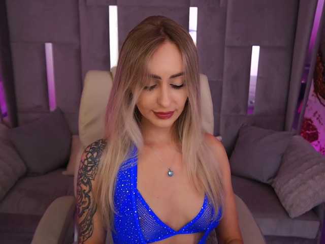 CandyGraces live cam on BongaCams