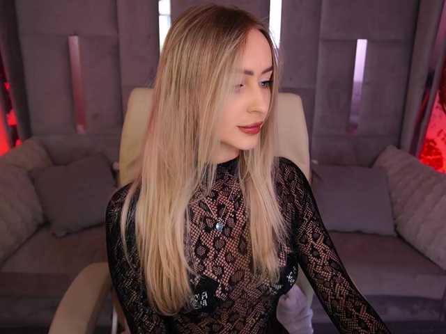 CandyGraces live cam on BongaCams