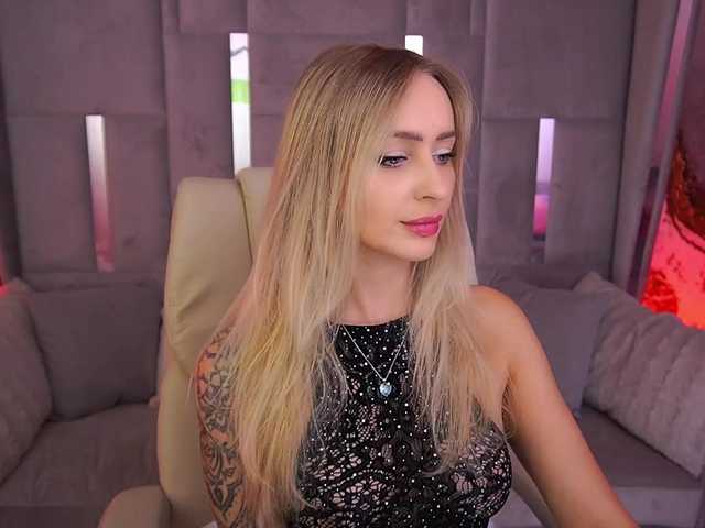 CandyGraces live cam on BongaCams