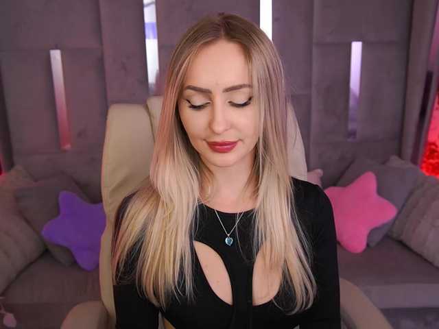 CandyGraces live cam on BongaCams