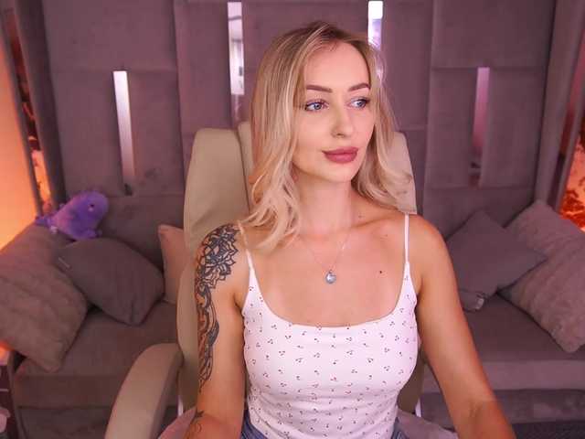 CandyGraces live cam on BongaCams