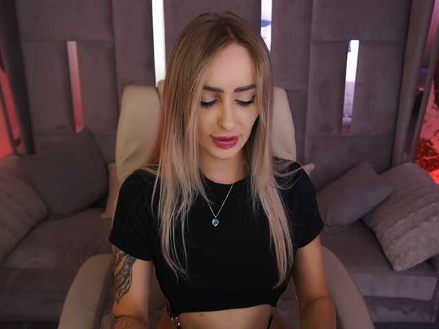 CandyGraces live cam on BongaCams