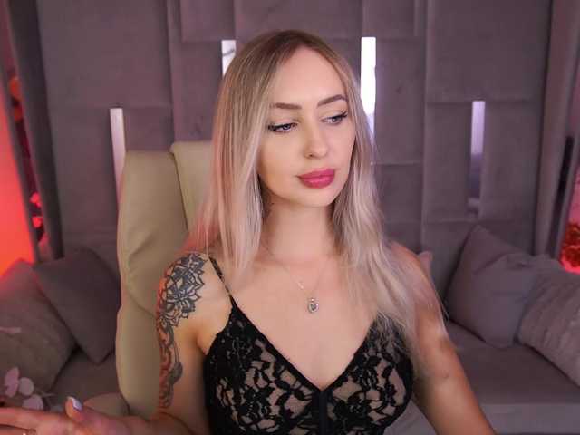 CandyGraces live cam on BongaCams