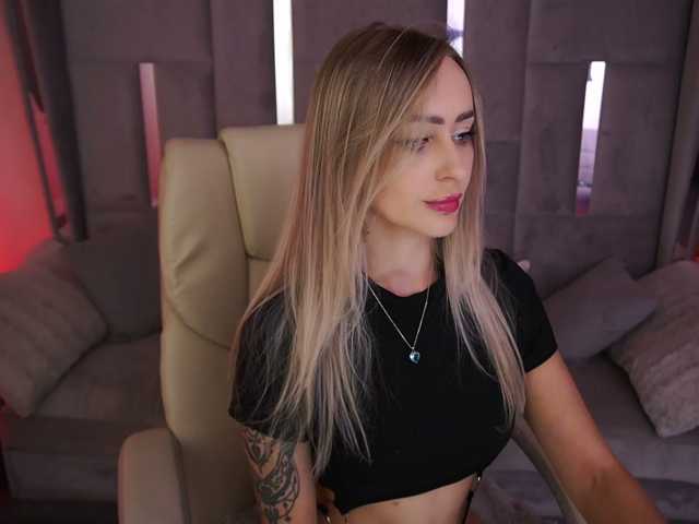CandyGraces live cam on BongaCams