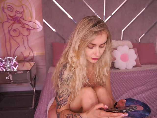 CandyGraces live cam on BongaCams