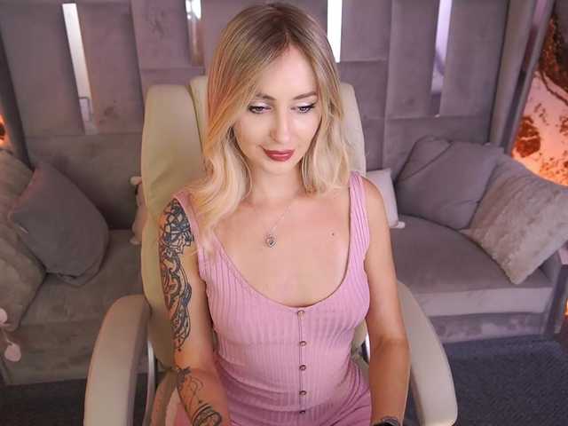 CandyGraces live cam on BongaCams