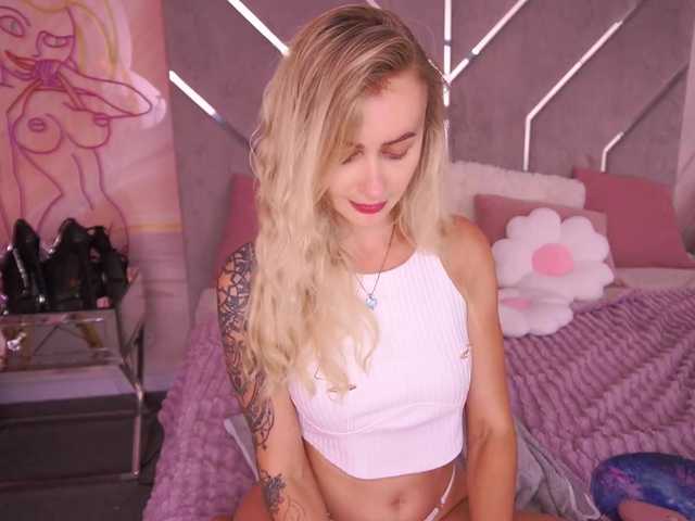 CandyGraces live cam on BongaCams
