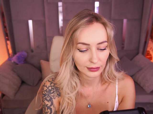 CandyGraces live webcam show