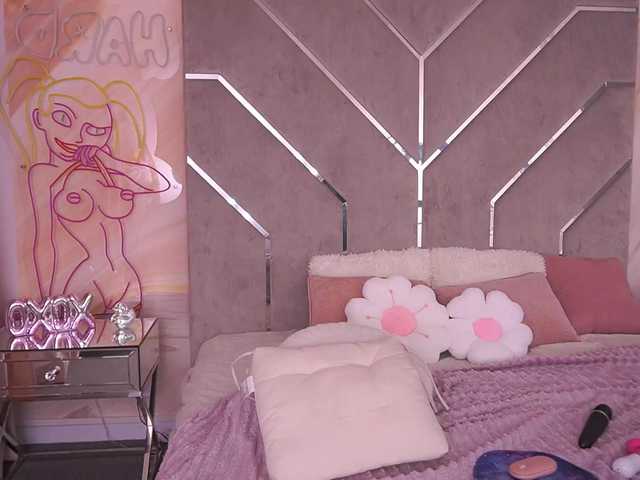 CandyGraces live cam on BongaCams