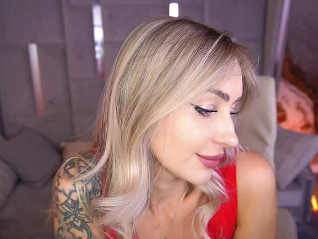 CandyGraces live cam on BongaCams