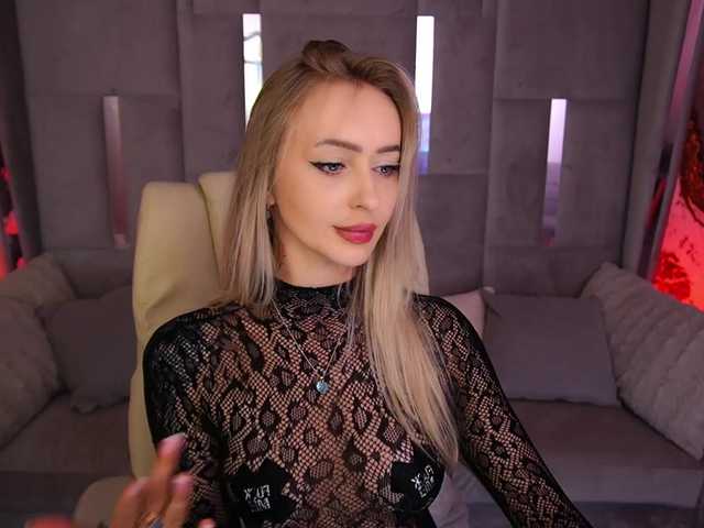 CandyGraces live cam on BongaCams