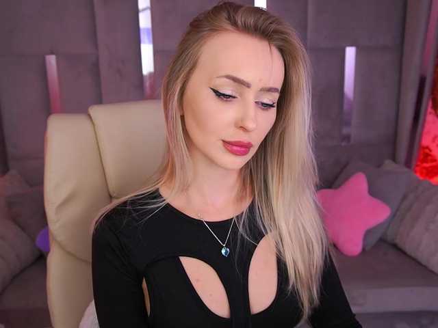 CandyGraces live cam on BongaCams