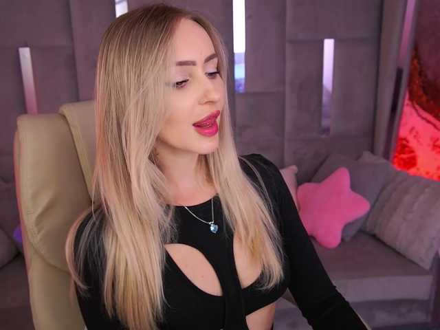 CandyGraces live cam on BongaCams