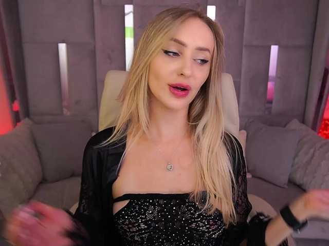 CandyGraces live cam on BongaCams