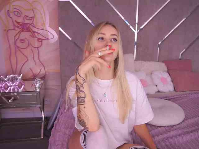 CandyGraces webcam