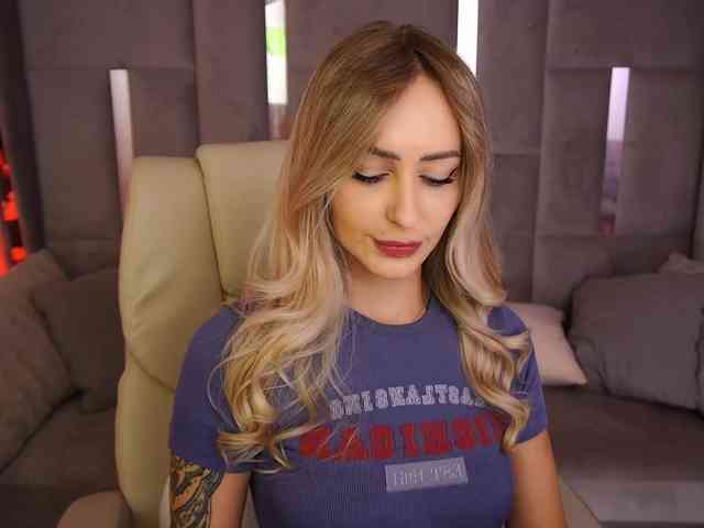 CandyGraces webcam