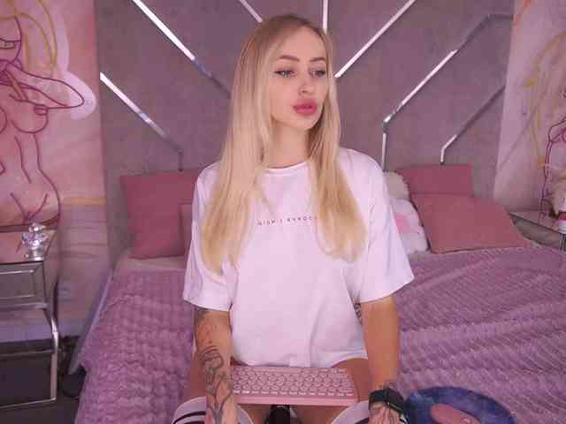 CandyGraces webcam