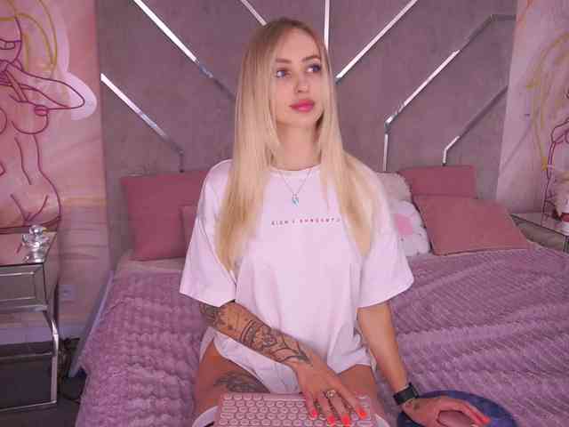 CandyGraces webcam
