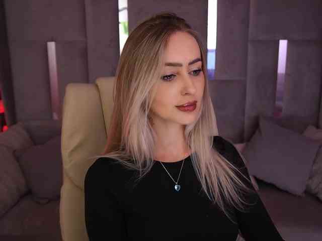CandyGraces webcam
