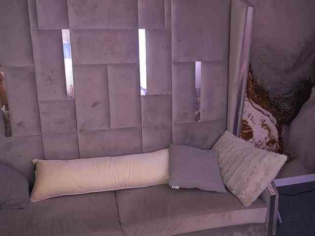 CandyGraces webcam