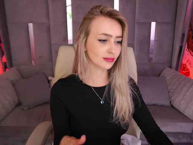 CandyGraces webcam