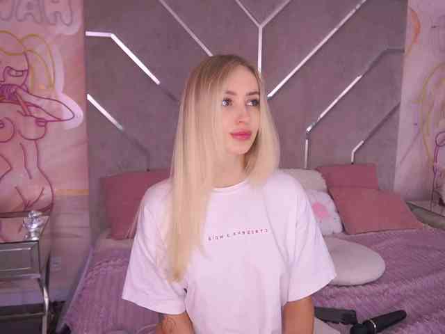 CandyGraces webcam