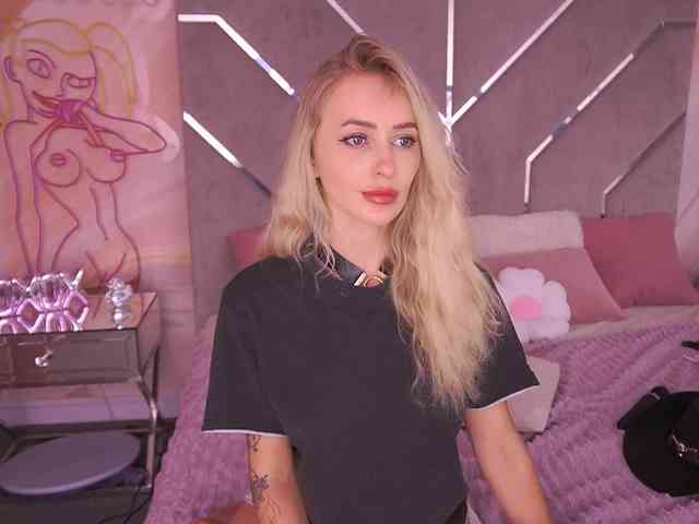 CandyGraces webcam