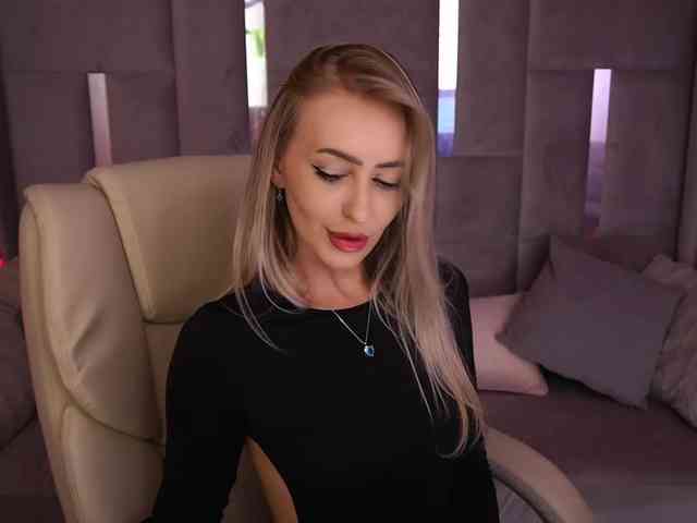 CandyGraces webcam