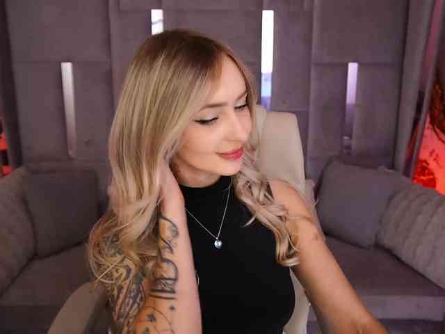 CandyGraces webcam