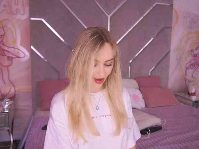 CandyGraces webcam