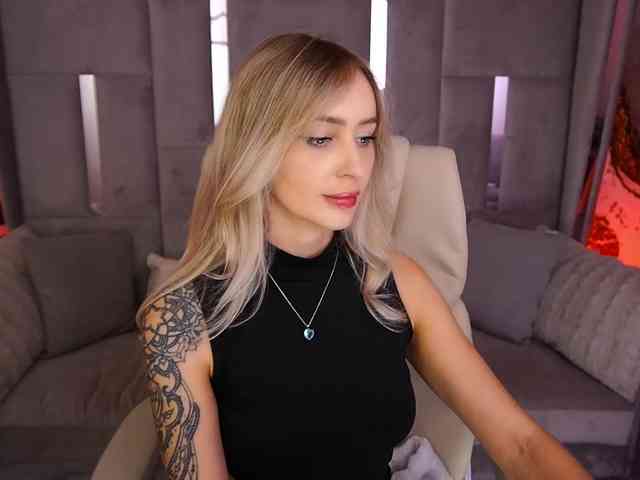 CandyGraces webcam