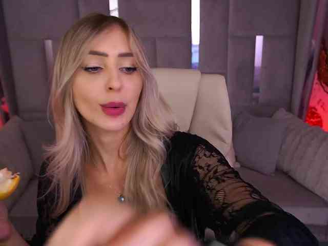 CandyGraces webcam