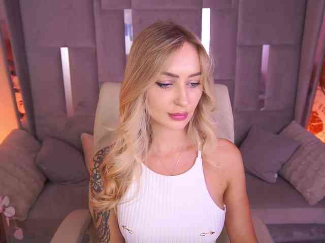 CandyGraces webcam