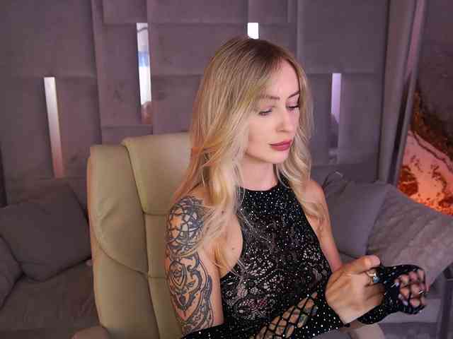 CandyGraces webcam
