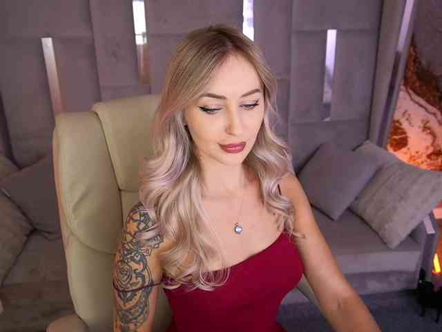 CandyGraces webcam