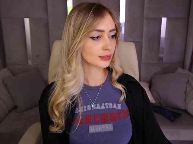CandyGraces webcam