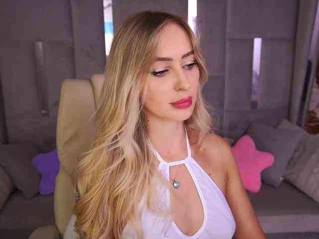 CandyGraces webcam