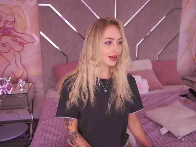 CandyGraces webcam
