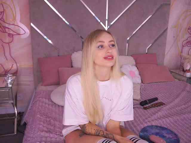 CandyGraces webcam