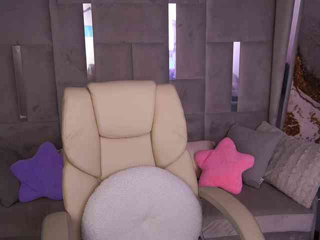 CandyGraces webcam