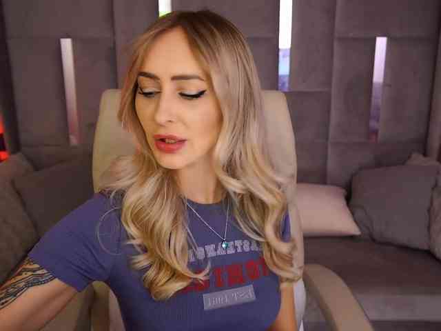 CandyGraces webcam