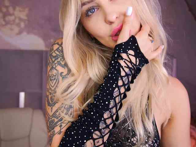 CandyGraces webcam