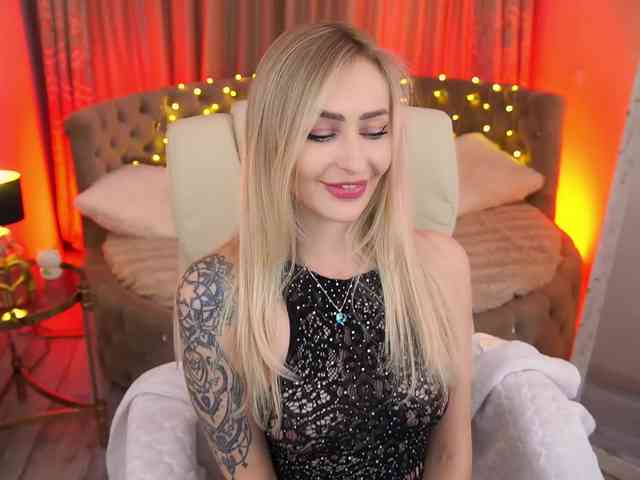 CandyGraces webcam